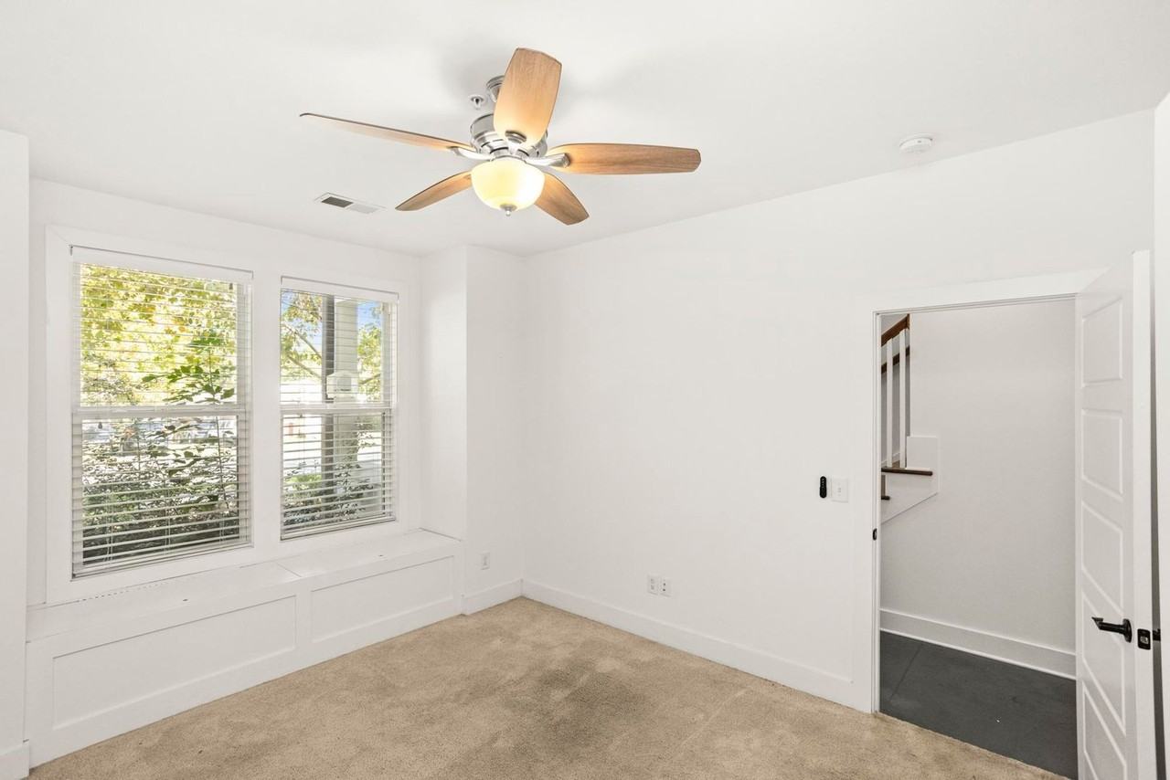 1034 Maynor Avenue - Photo 7 of 34