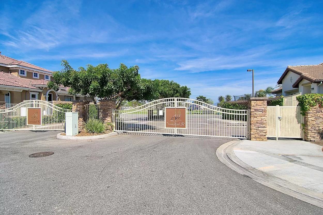 5476 Henry Place #NA - Photo 3 of 19