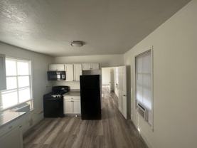 3913 Winnie St - Photo 1 of 1