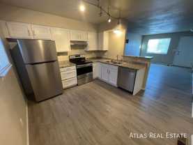 1984 Mineola St #B - Photo 1 of 1