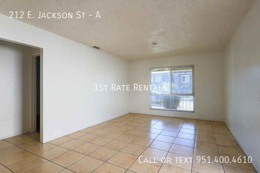 212 E Jackson St #A - Photo 3 of 6