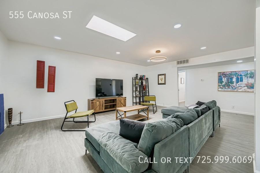 555 Canosa Ave - Photo 5 of 22