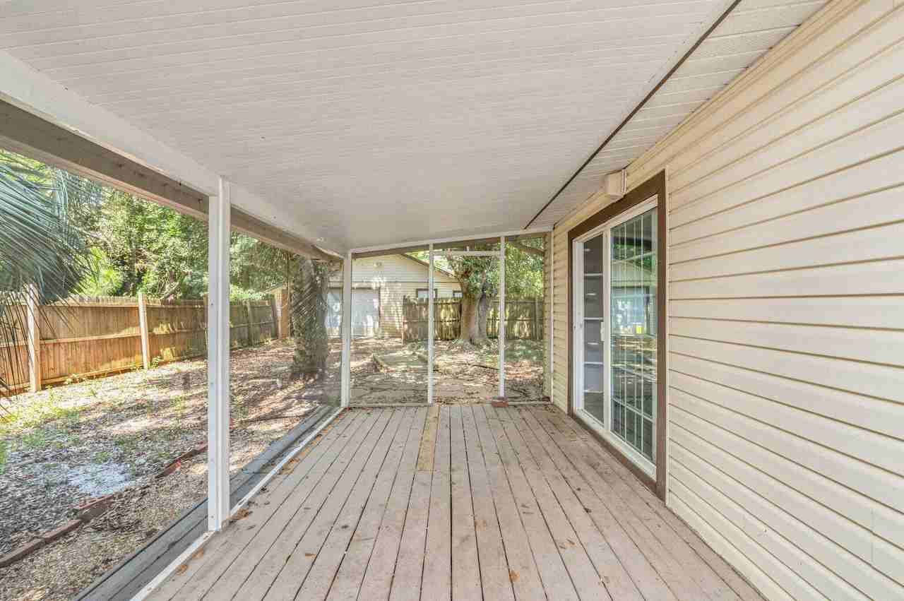 110 Green Dr - Photo 2 of 41