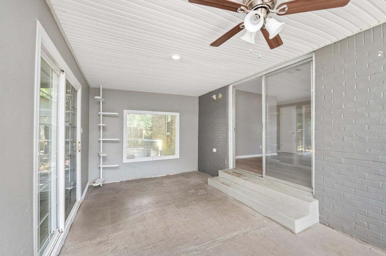 110 Green Dr - Photo 6 of 41