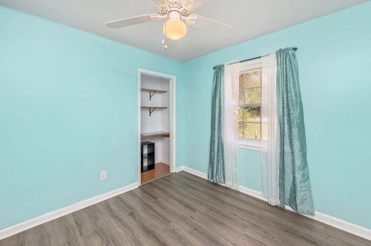 110 Green Dr - Photo 6 of 41