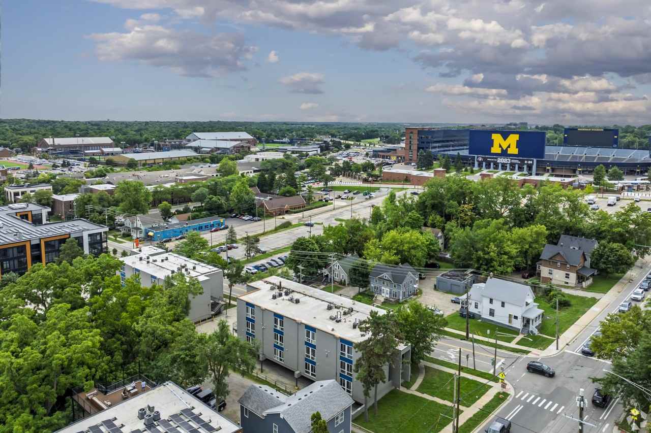 121 E Hoover Ave #32 - Photo 2 of 10