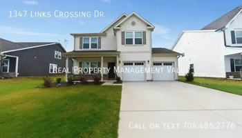 featured image of 1347 Links Crossing Dr