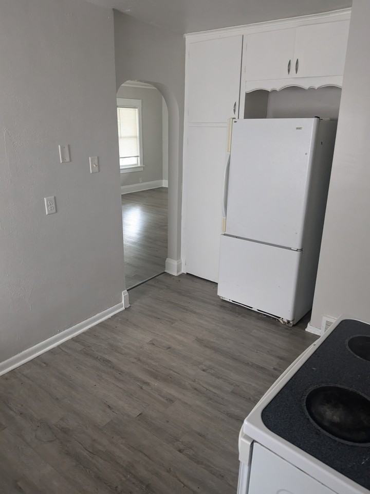 1301 Stuart St #1301 - Photo 5 of 15