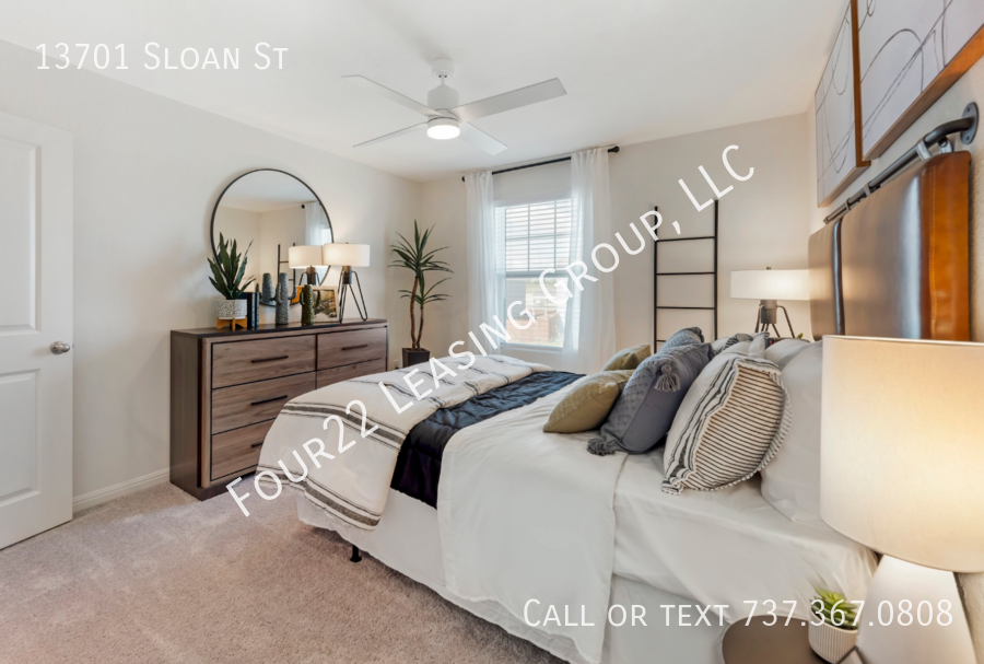 13701 Sloan St - Photo 3 of 17