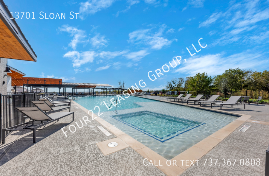 13701 Sloan St - Photo 4 of 17