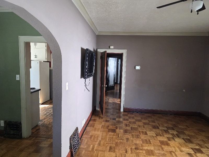 715 South Rotherwood Avenue - Photo 4 of 14