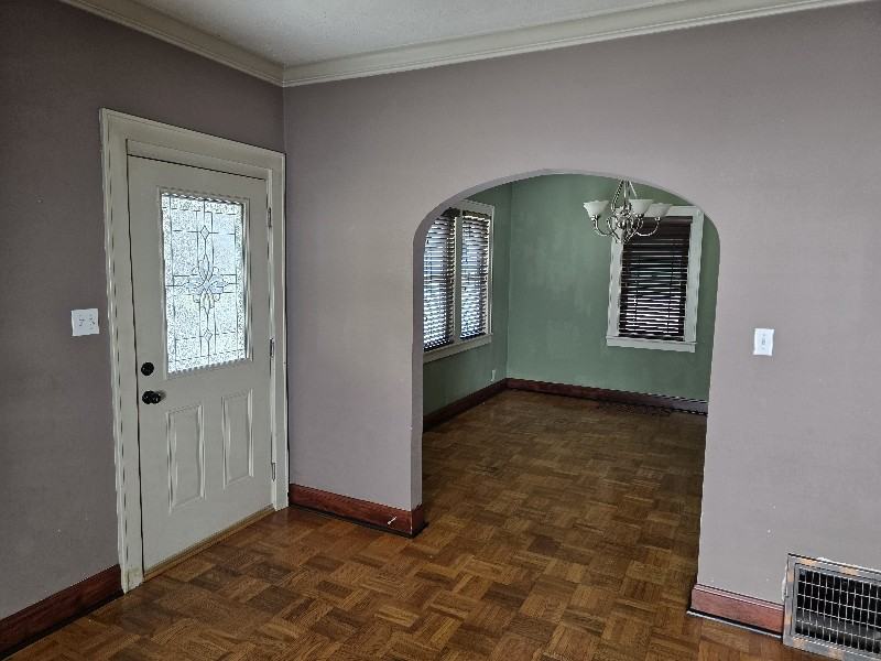 715 South Rotherwood Avenue - Photo 5 of 14