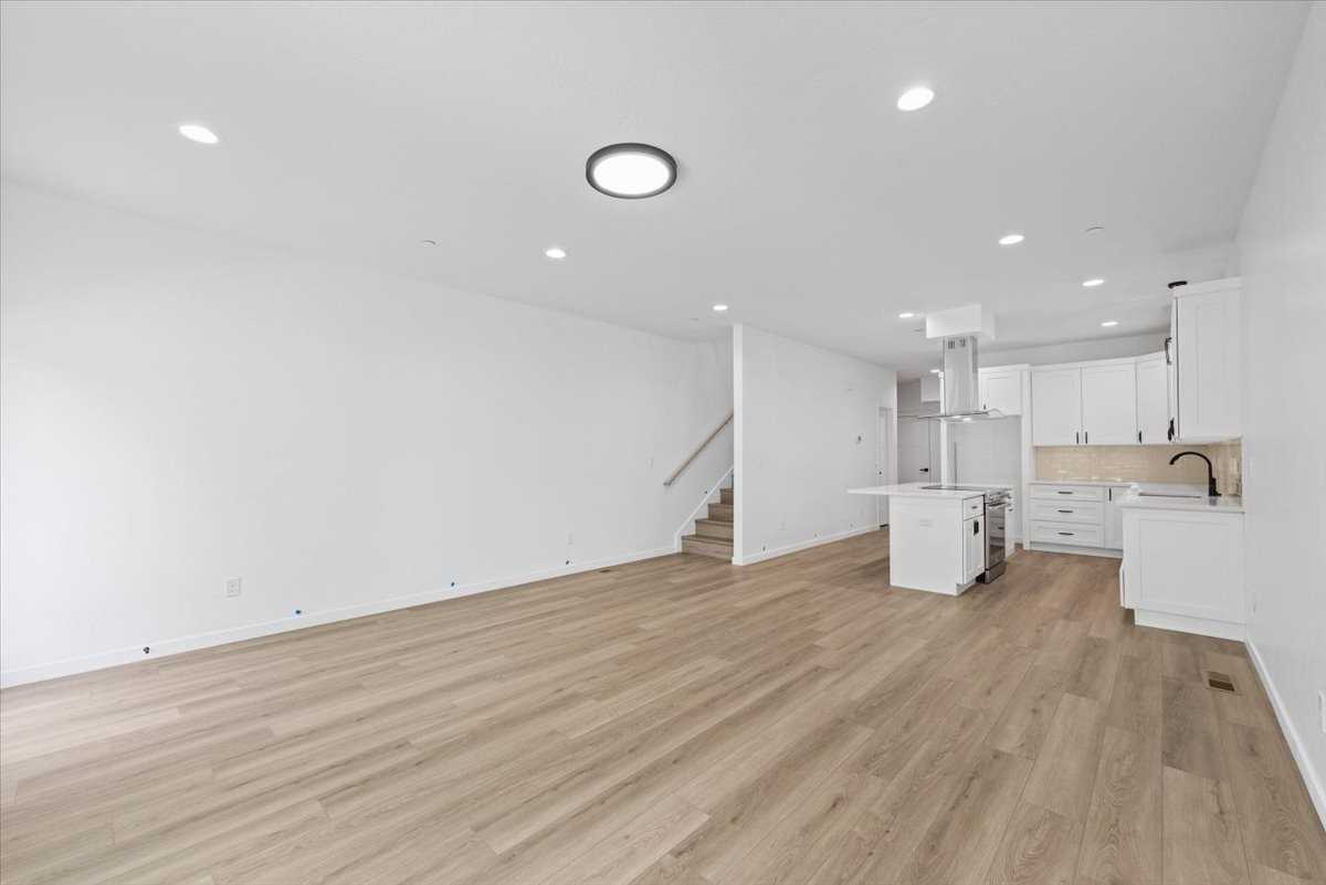 2015 West 9th Avenue #1 - Photo 6 of 27