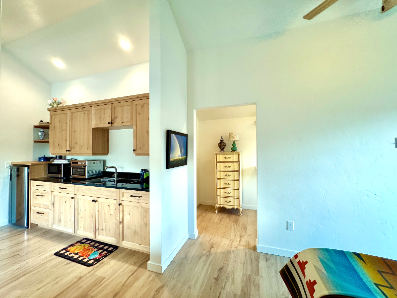 1120 Holt Dr #A - Photo 6 of 11