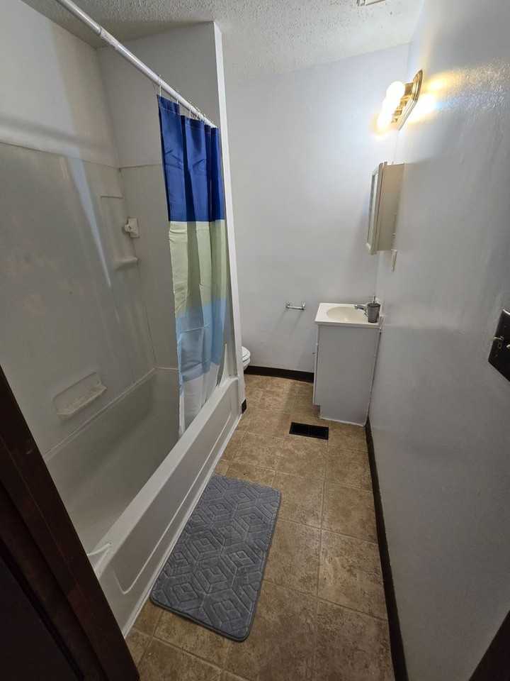 406 1/2 S Hague Ave - Photo 6 of 13