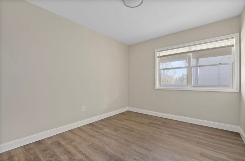 474 E Norwich Ave #A - Photo 5 of 12