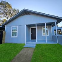 220 E Woodin Blvd - Photo 1 of 1