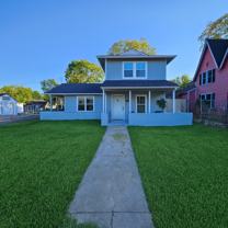 222 E Woodin Blvd - Photo 1 of 1