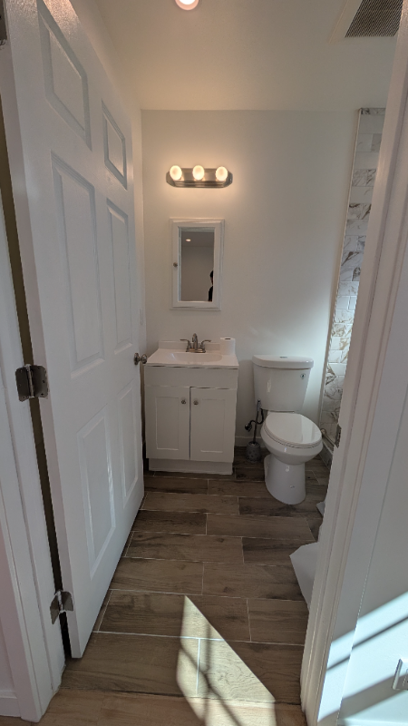 1611 N Grape Ave #1 - Photo 4 of 6