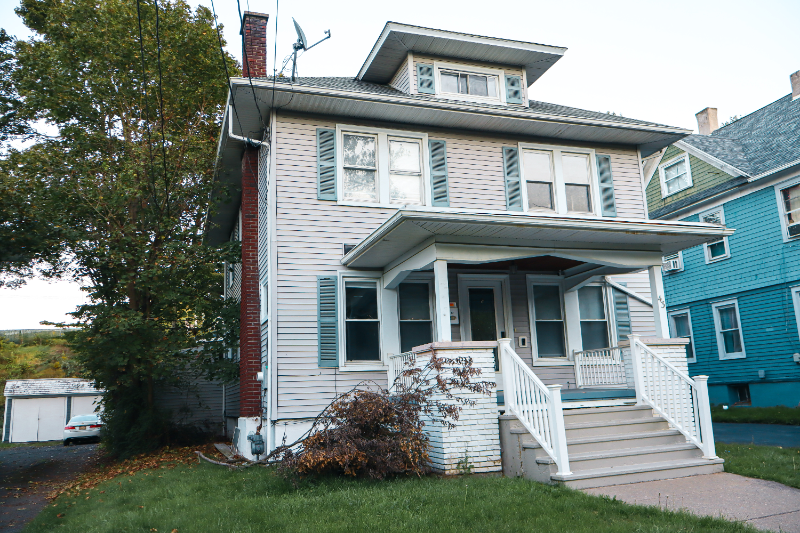 43 Park Ave - Photo 2 of 11