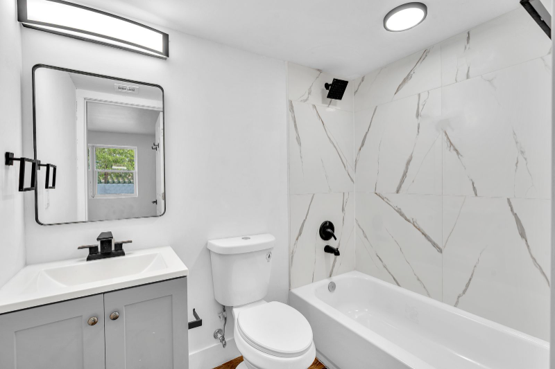 801 Sw #39 - Photo 4 of 7