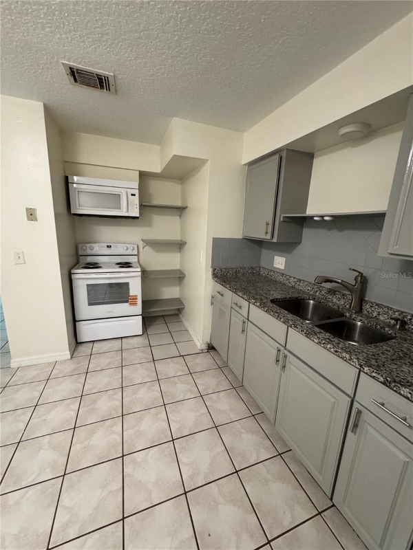 30 Lago Mesa Way - Photo 5 of 15