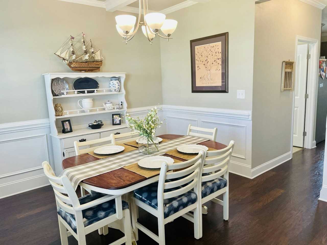 321 Cornhill Road - Photo 3 of 44