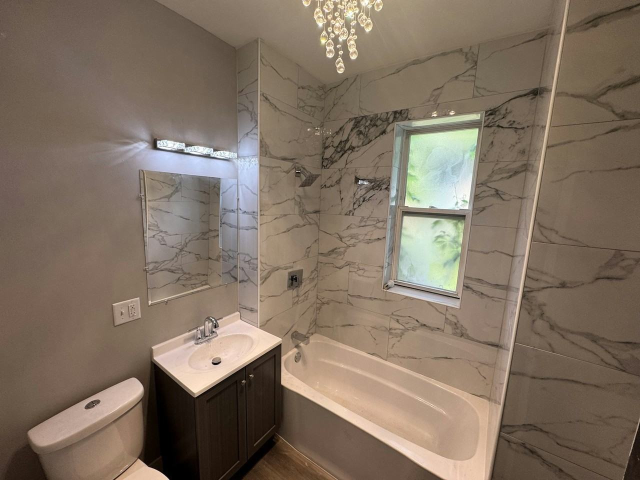 6360 South Greenwood Avenue, Unit 6360 - Unit 3 - Photo 2 of 33