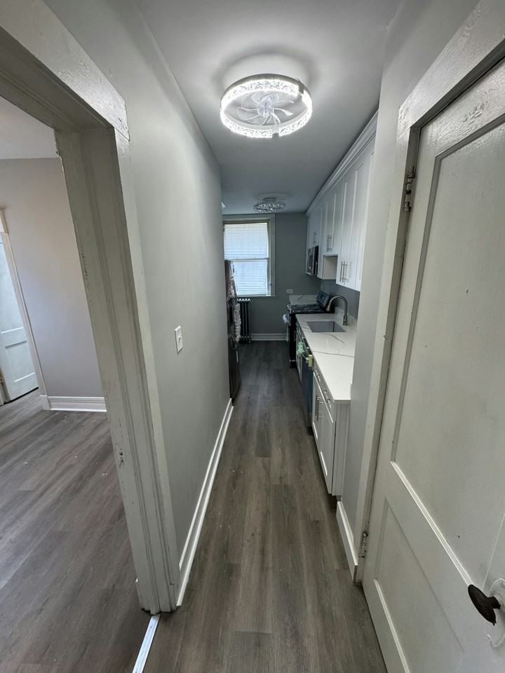 6360 South Greenwood Avenue, Unit 6360 - Unit 3 - Photo 7 of 33