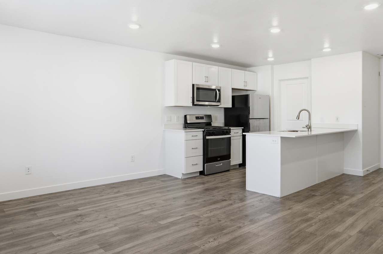 3933 Orinda Drive - Photo 2 of 12