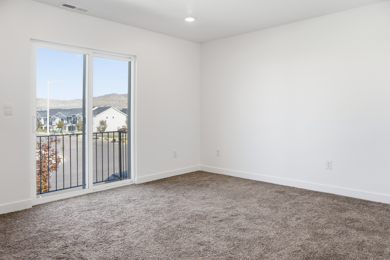 3933 Orinda Drive - Photo 6 of 12