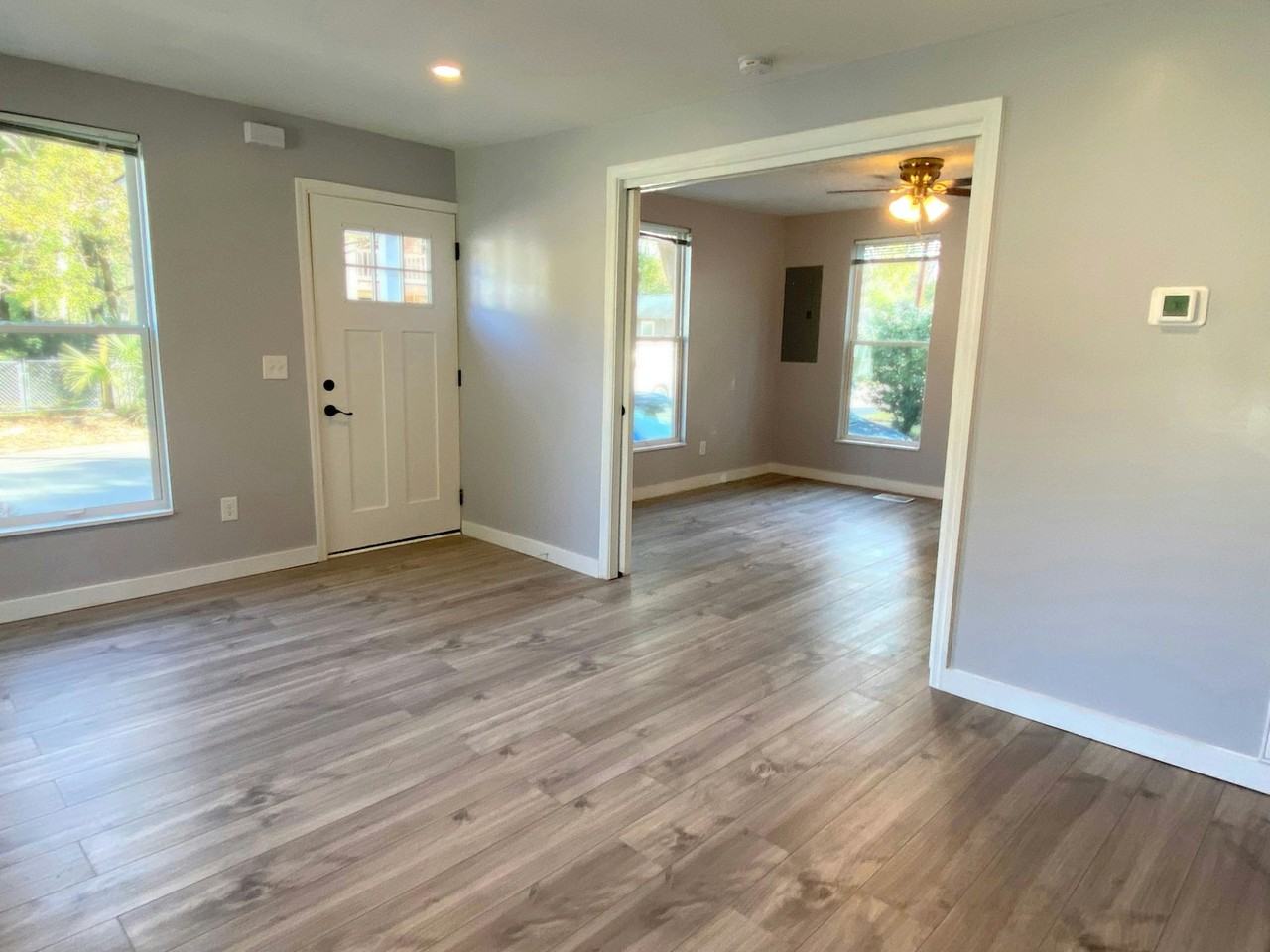 103 West 54th Street - Photo 2 of 8