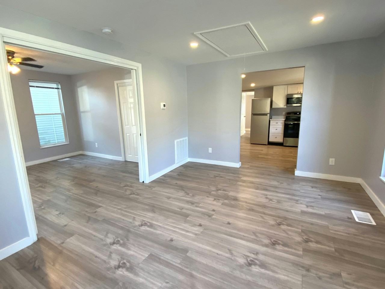 103 West 54th Street - Photo 3 of 8