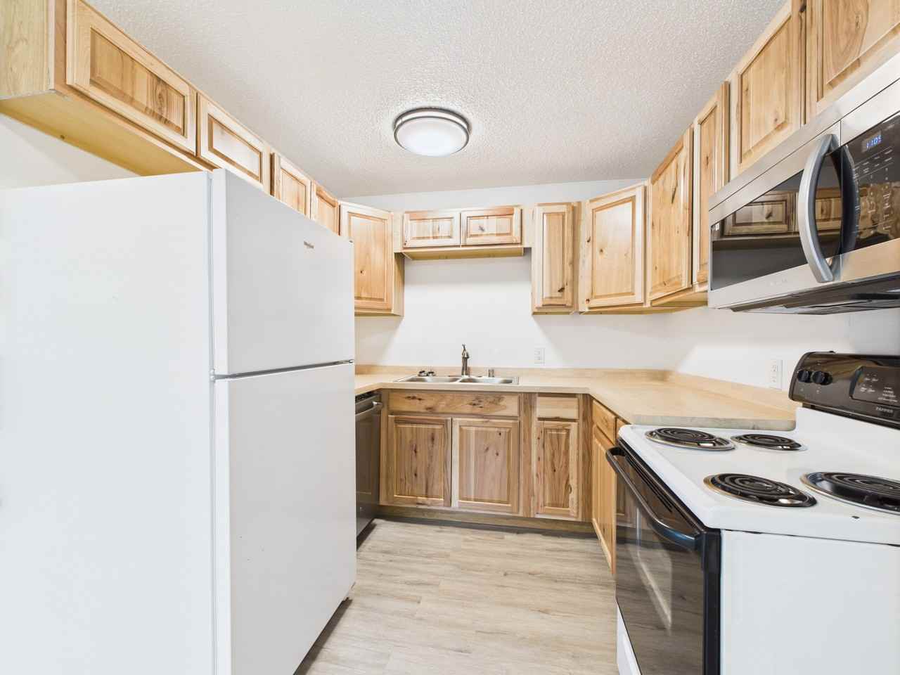 2663 Turner Street - Photo 5 of 25