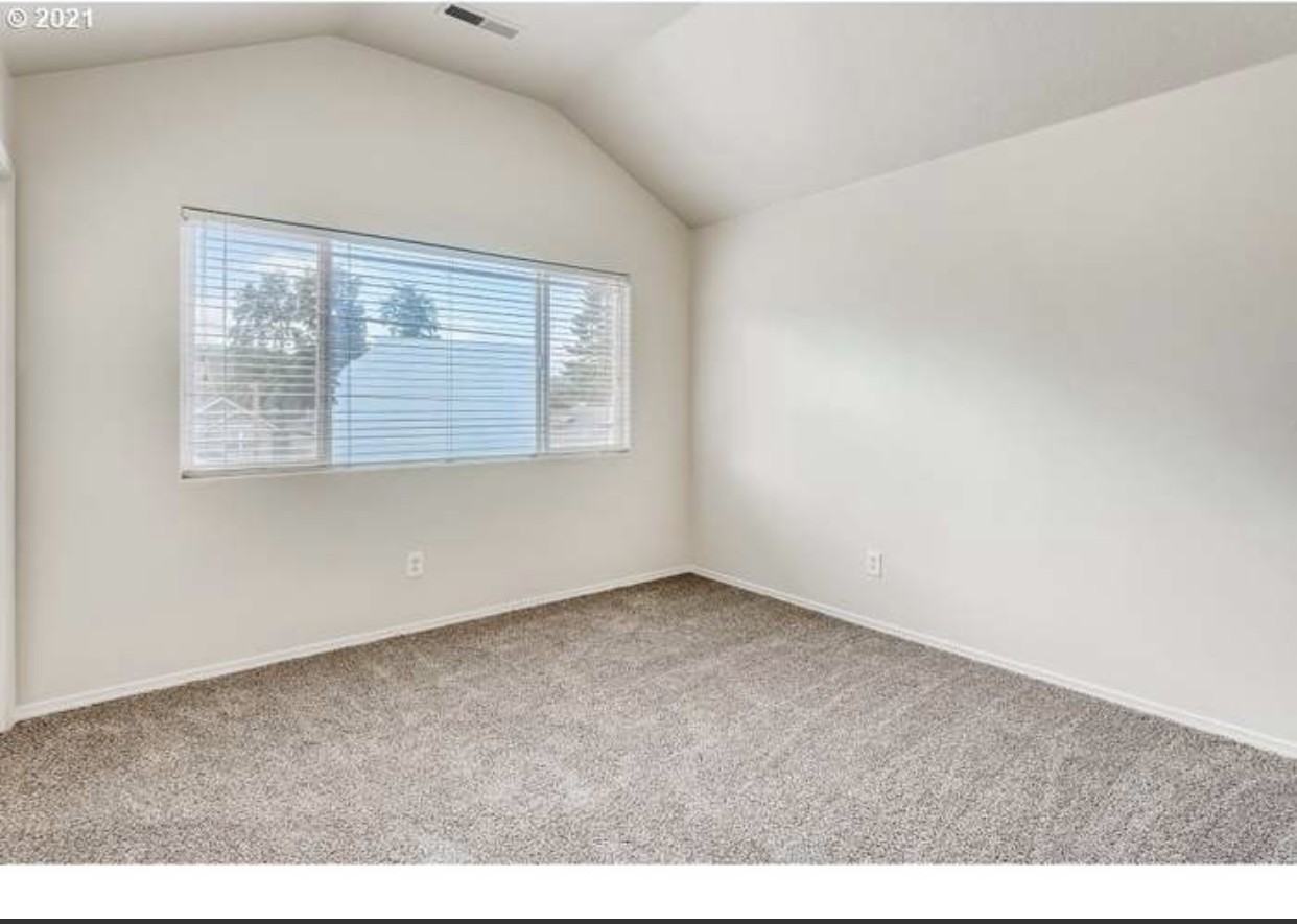 12238 Southeast Long Street - Photo 5 of 25