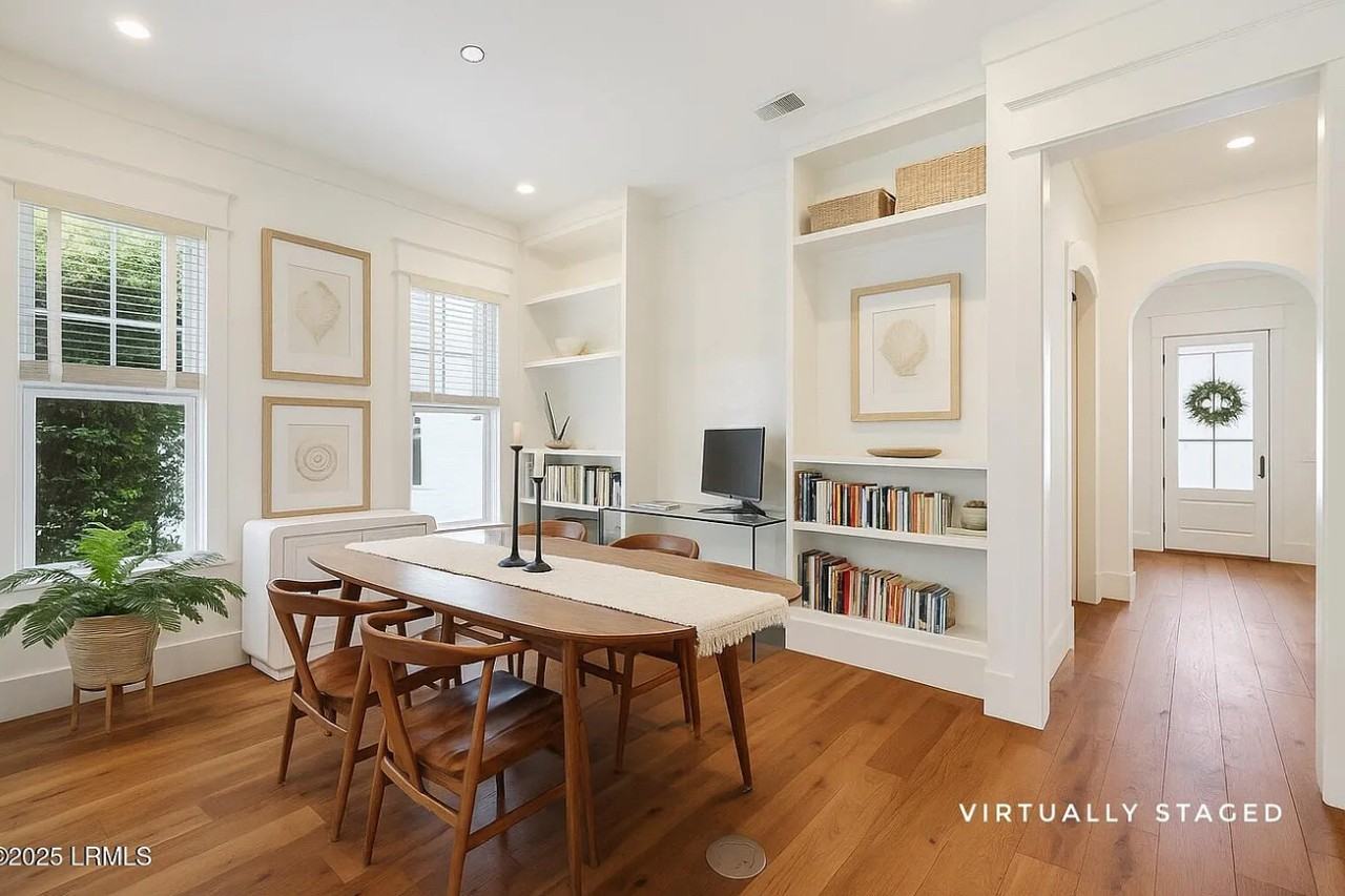 8 Hamlet Row - Photo 2 of 24