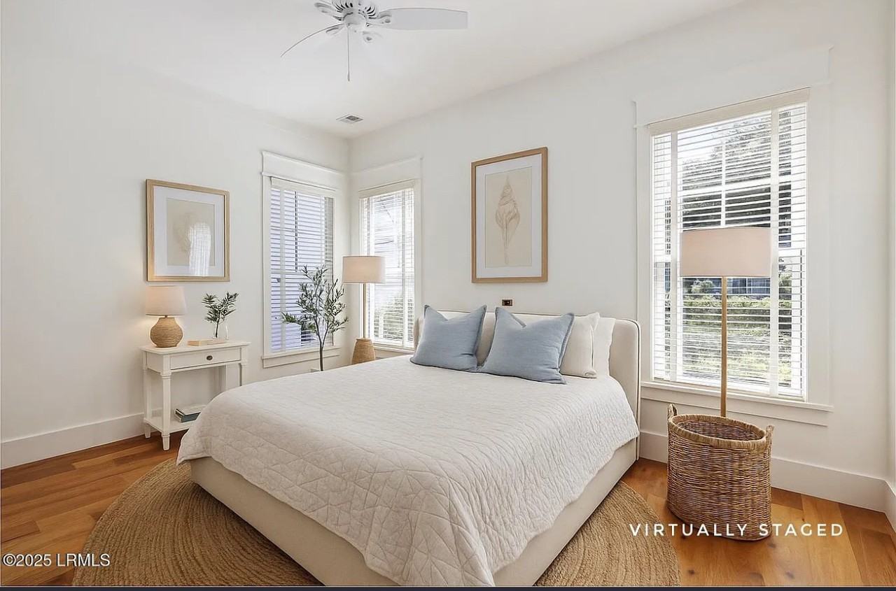 8 Hamlet Row - Photo 3 of 24