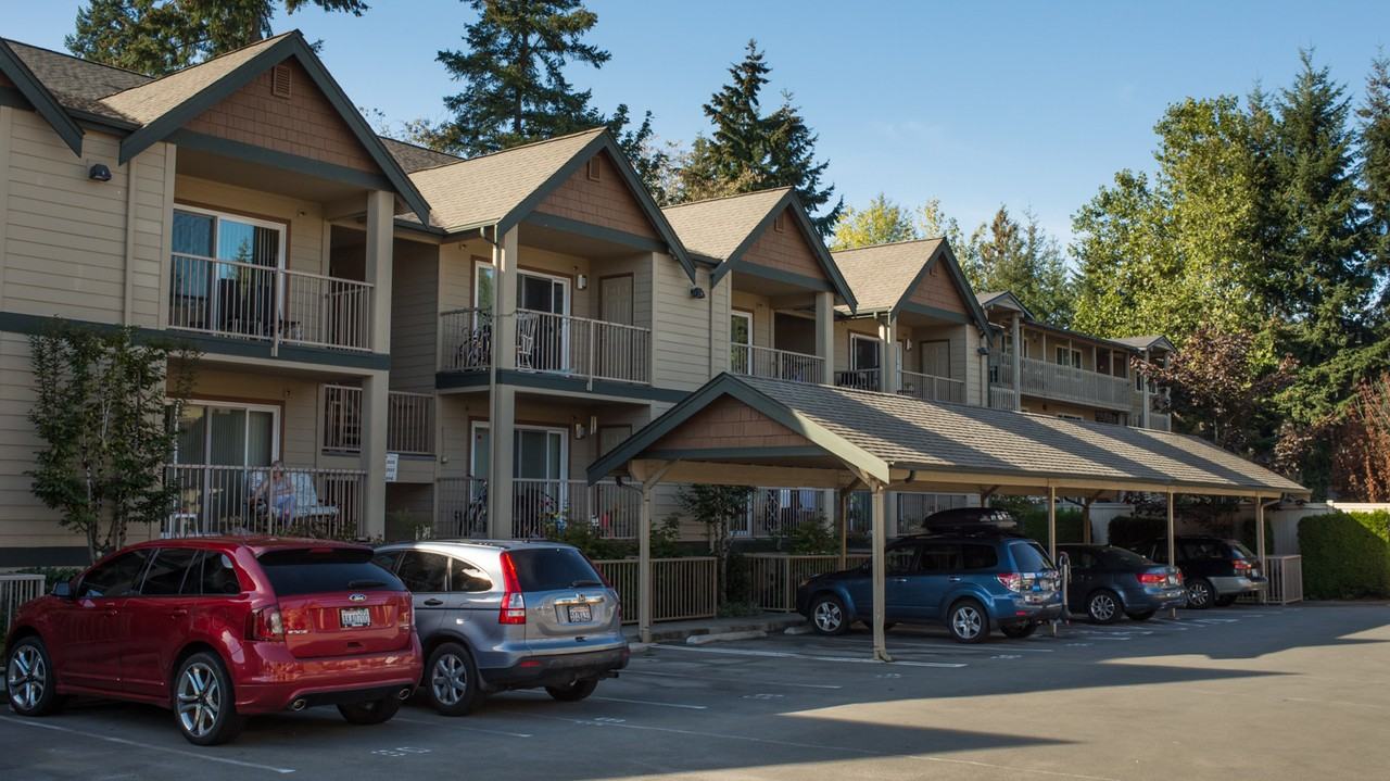 Chelsea Court Apartments - Photo 3 of 16