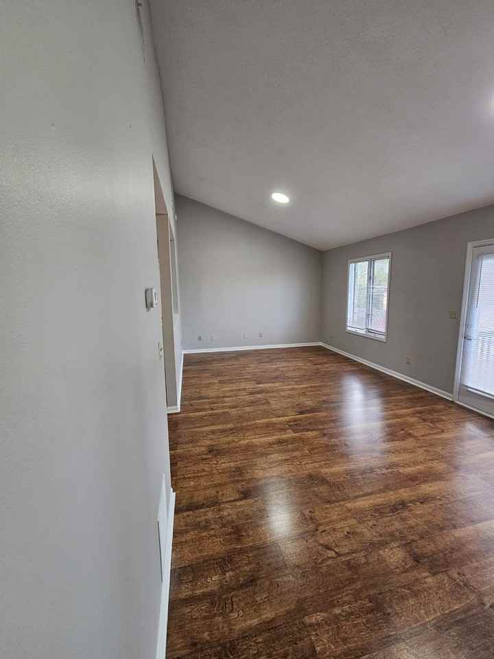 1655 Foxhaven Dr. - Photo 2 of 6