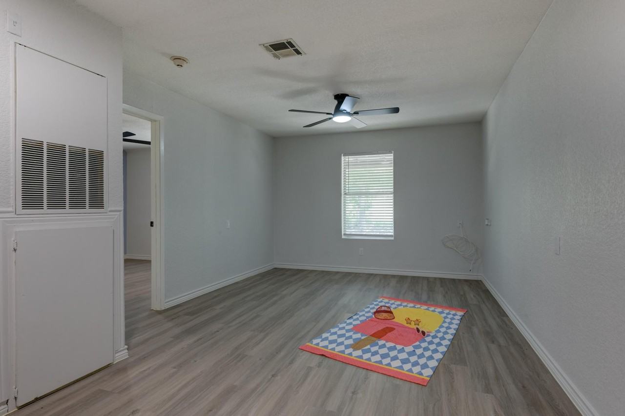 264 Loma Vista St, New Braunfels, TX 78130 - Photo 6 of 50