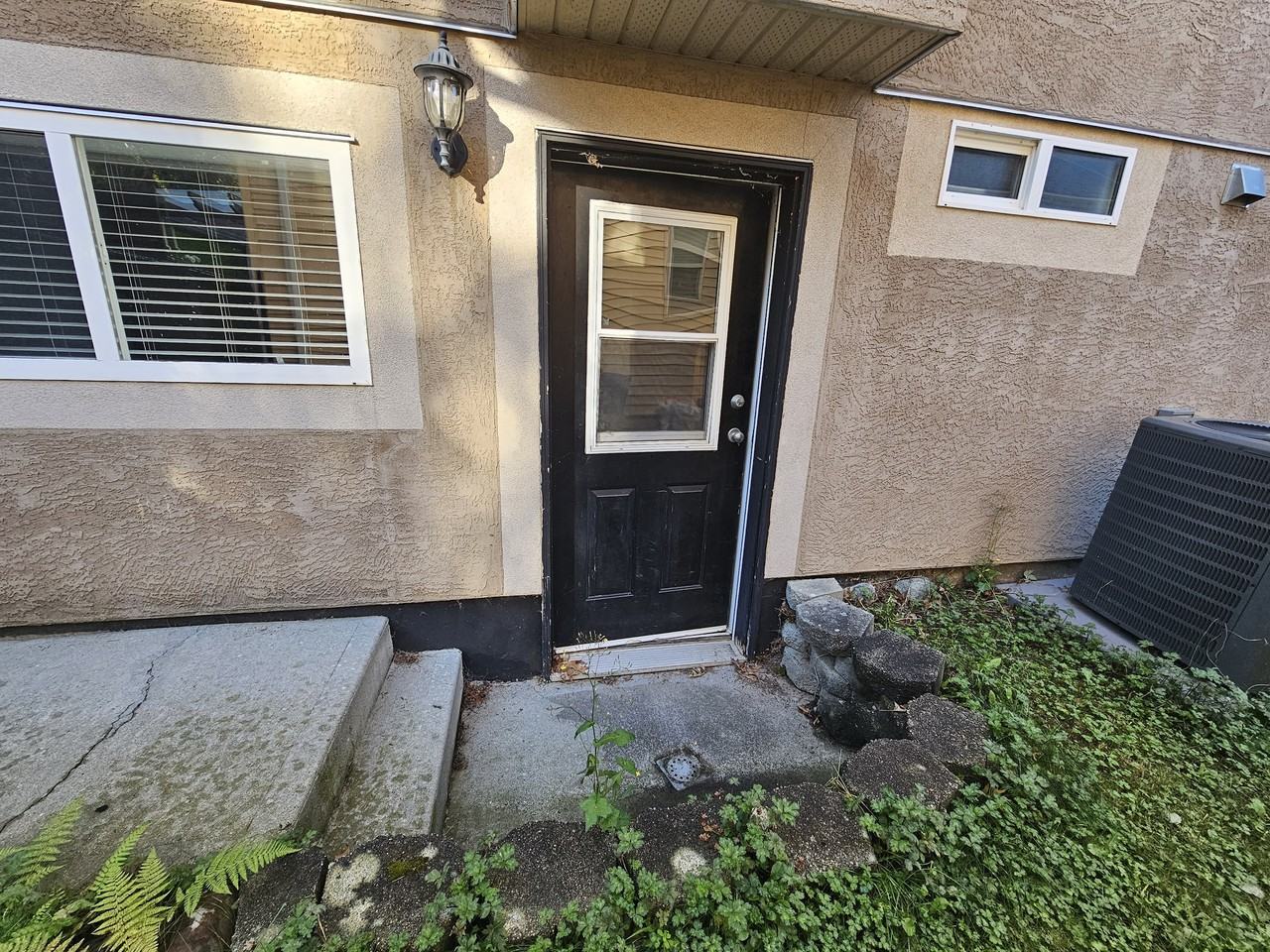 5513 Teskey Pl #B - Photo 3 of 16