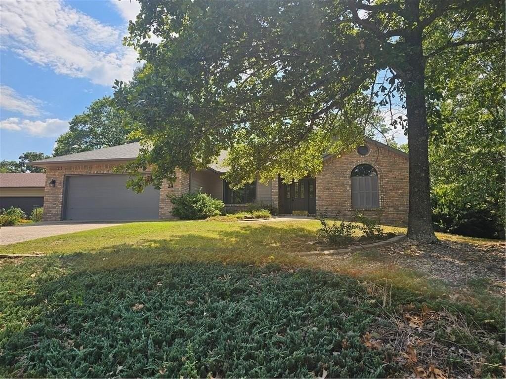 28 Mckenzie Dr - Photo 3 of 41