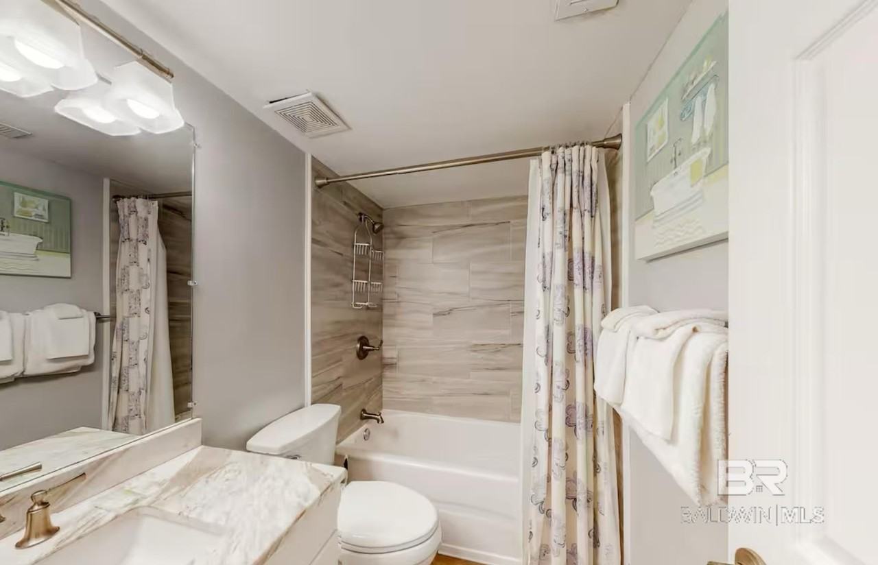 1117 W Beach Blvd #202 - Photo 7 of 24