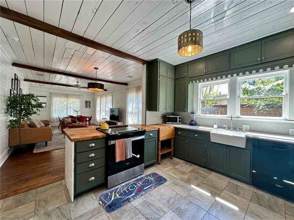 402 N Haswell Dr - Photo 4 of 14