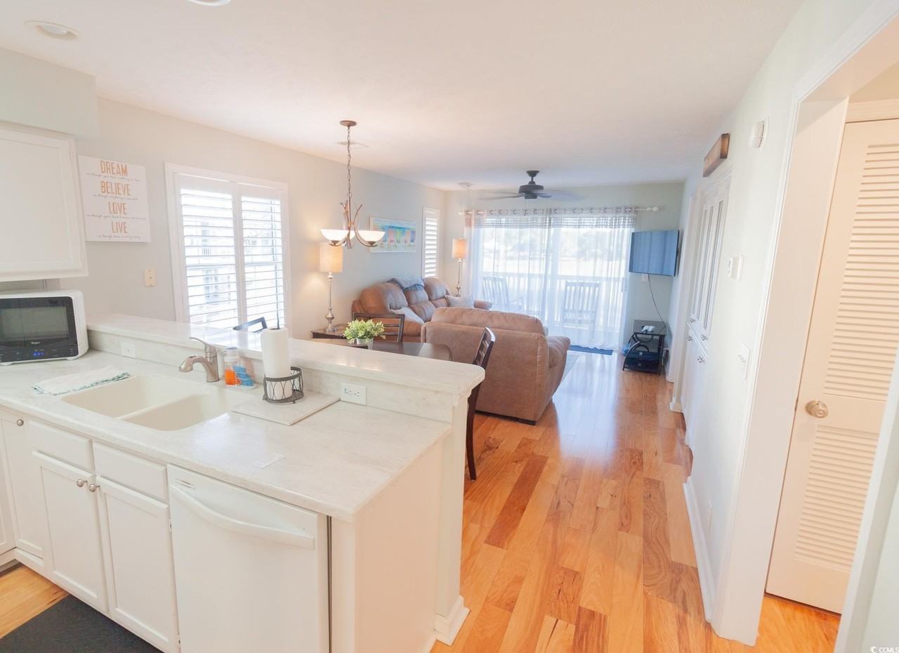 697 Tupelo Ln - Photo 5 of 23