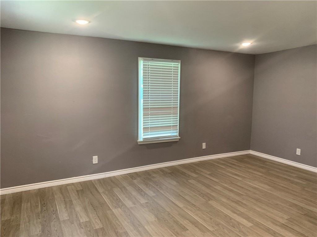 1726 Sherman St - Photo 4 of 10