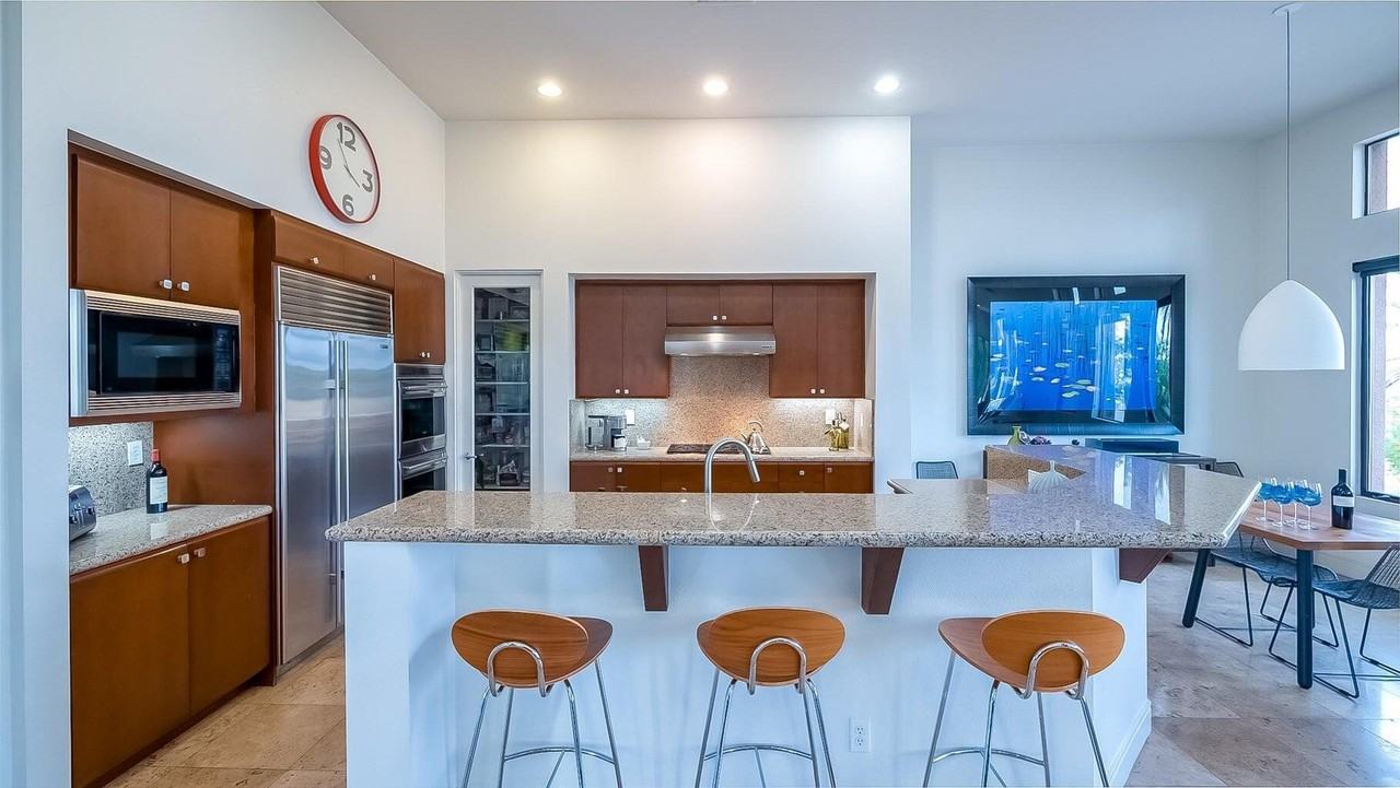 2 Dominion Ct - Photo 5 of 40