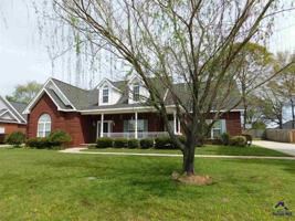 featured image of 714 Bay Laurel Cir