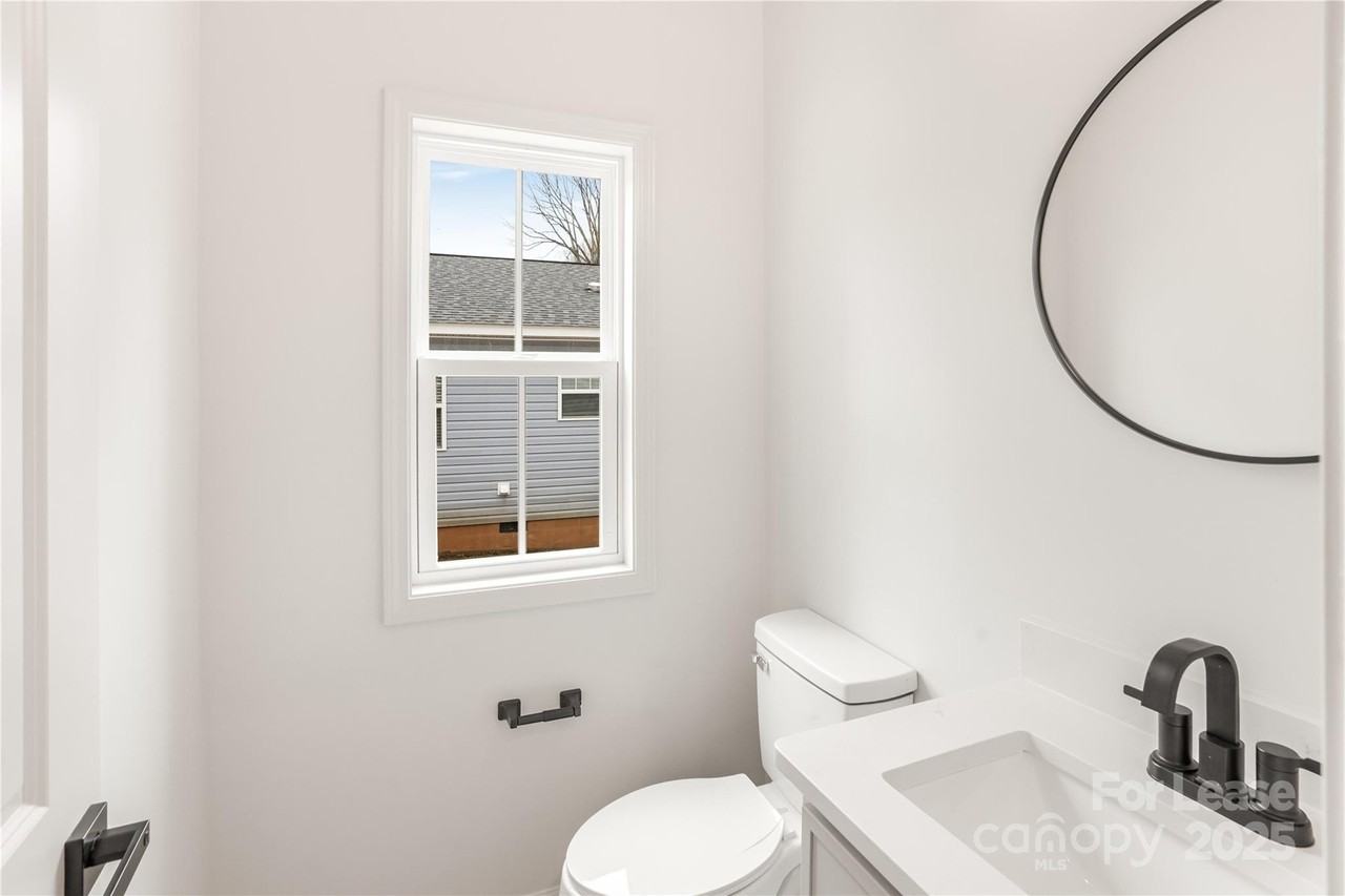 2718 Mayfair Avenue - Photo 5 of 17