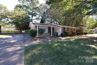 315 Briarwood Dr - Photo 1 of 1
